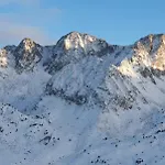 6 Dans Les Pyrenees Proche D'andorre Chalet *