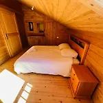 6 Dans Les Pyrenees Proche D'andorre L'Hospitalet-pres-l'Andorre