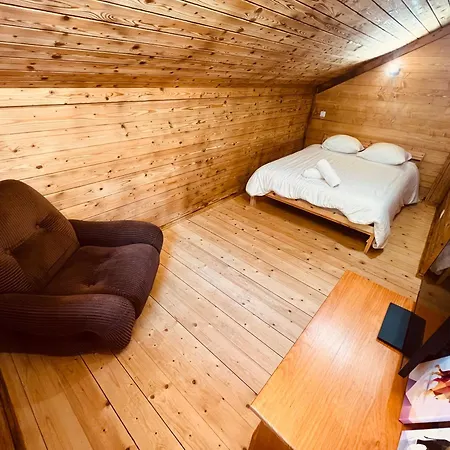 Chalet 6 Dans Les Pyrenees Proche D'andorre