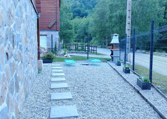 6 Dans Les Pyrenees Proche D'andorre Chalé